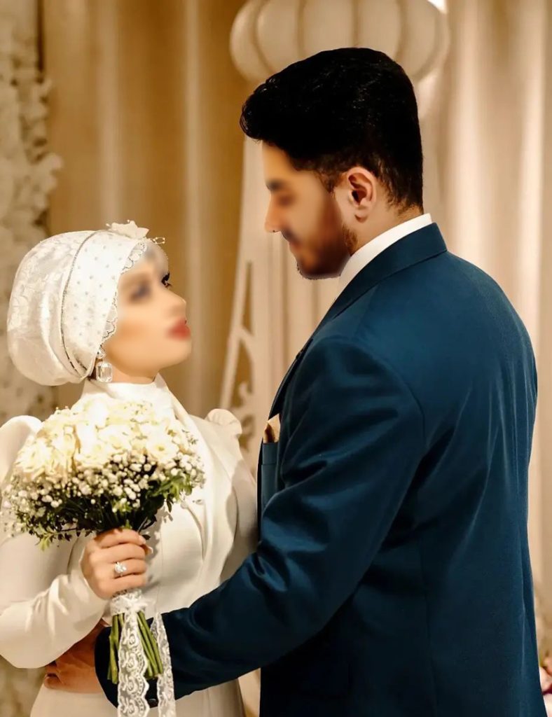 عکاسی عقد محضری همراه گل عقد
